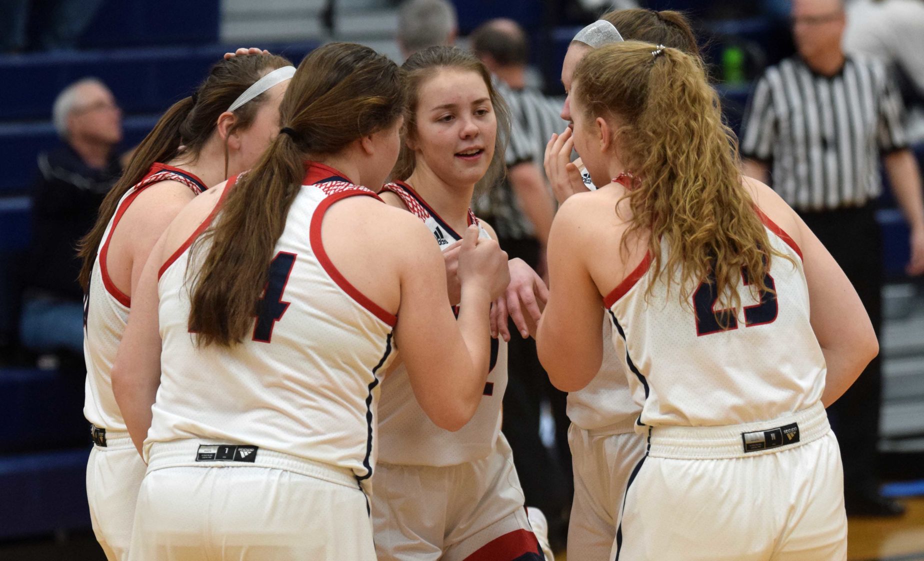Reedsburg huddle